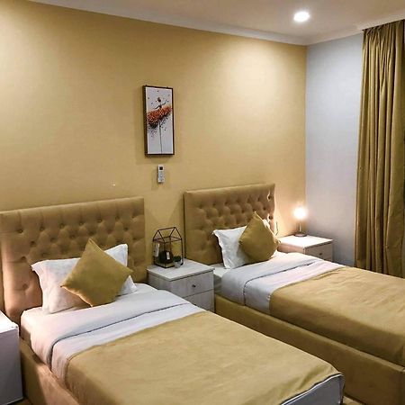 Book Hotel Tbilisi Bagian luar foto