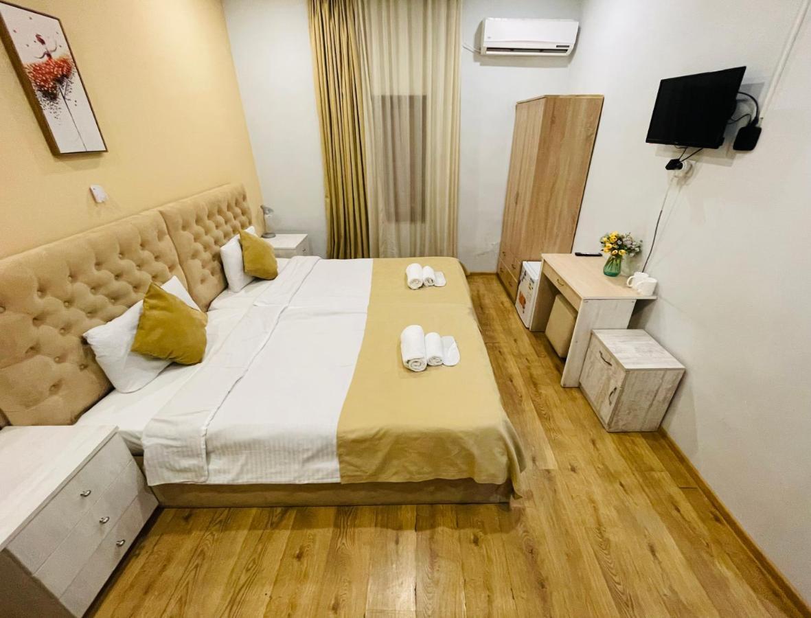 Book Hotel Tbilisi Bagian luar foto