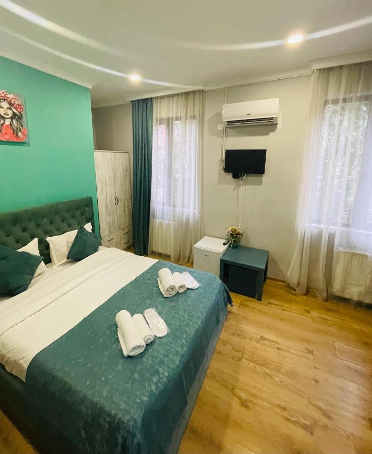 Book Hotel Tbilisi Bagian luar foto